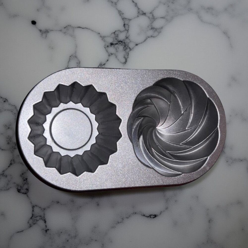 Nordic Ware - Cute Cupcake Pan - Cast Aluminum - Giant Cupcake - 6 Cup